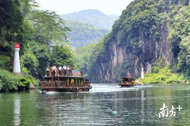 游覽湟川三峽，享連州秀美風光。梁素雅 攝